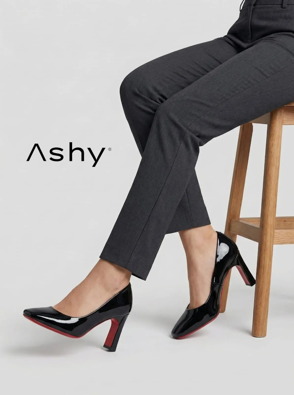 حذاء كعب عالي لامع