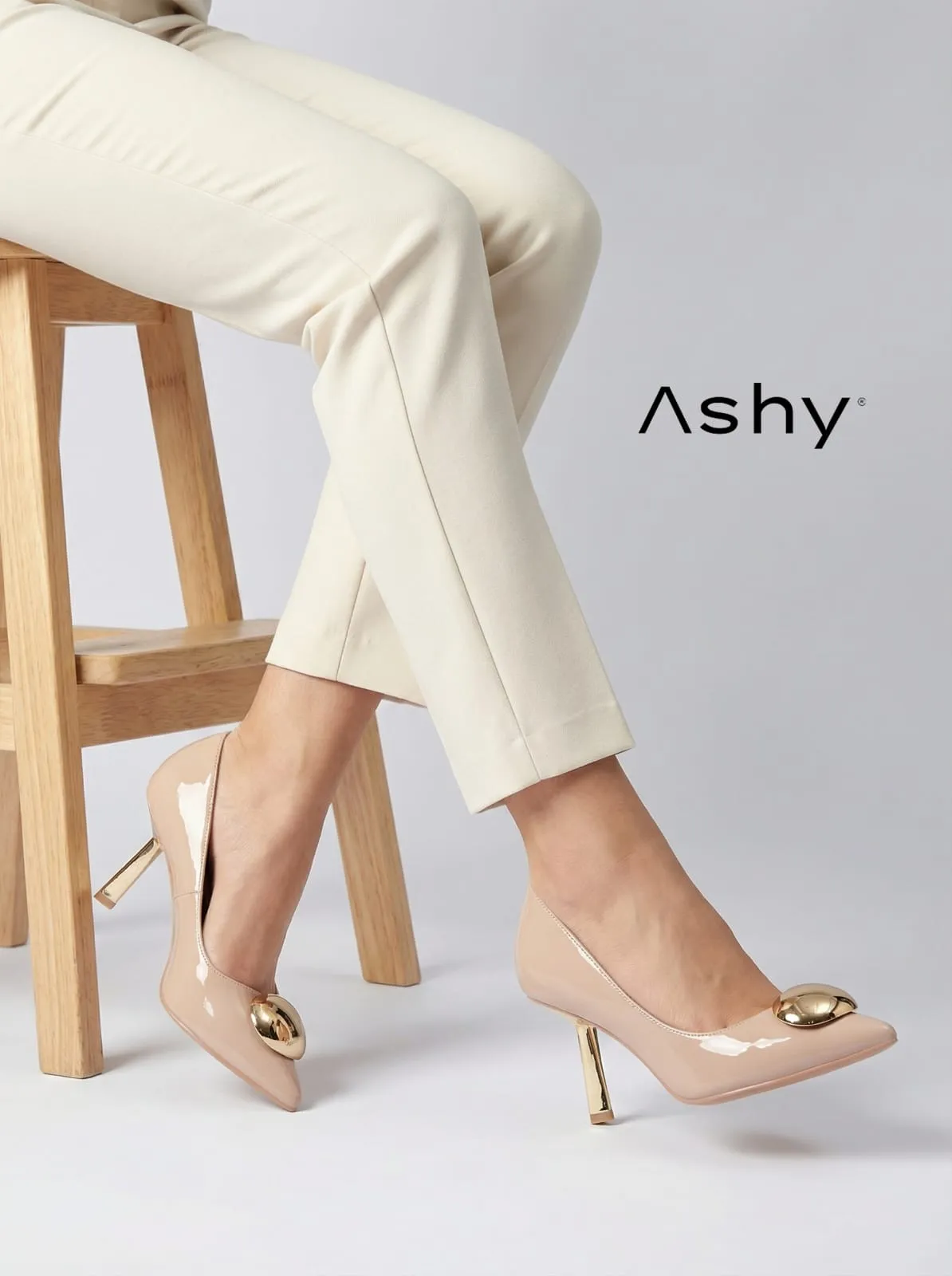 حذاء كعب عالي