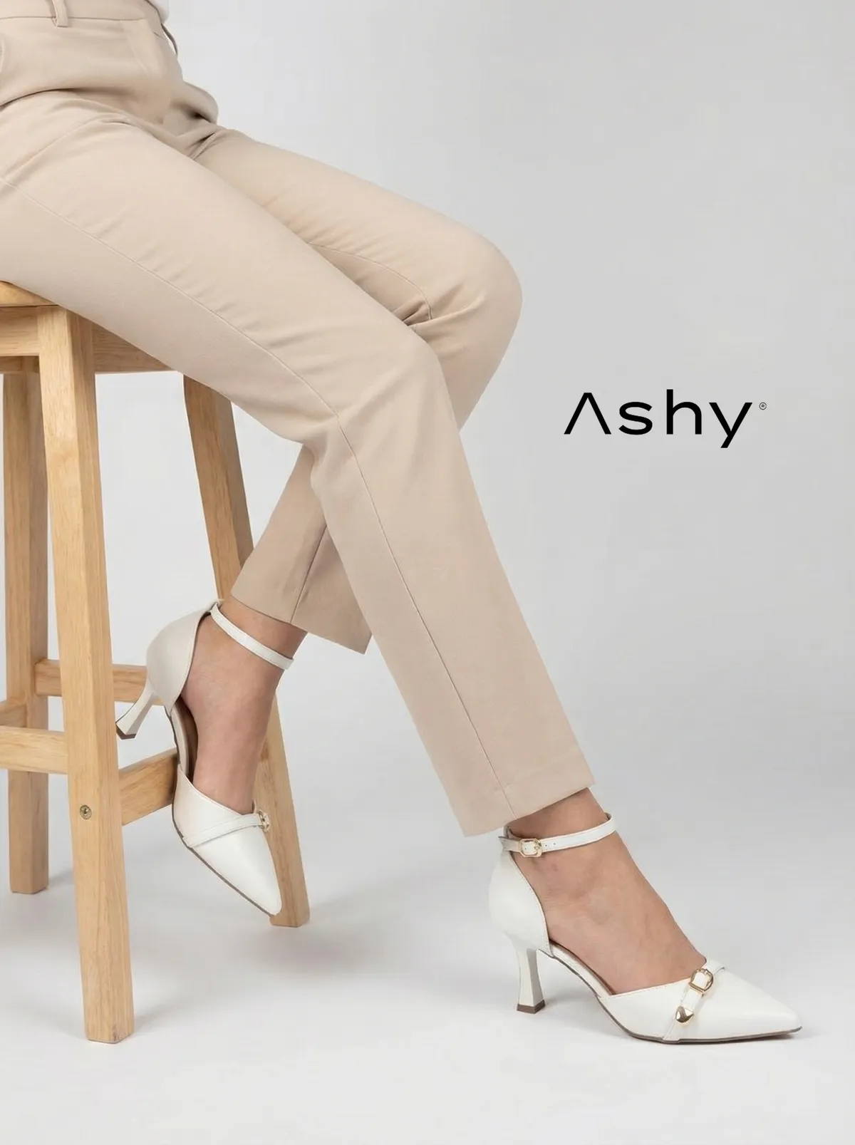 حذاء كعب عالي مع حزام