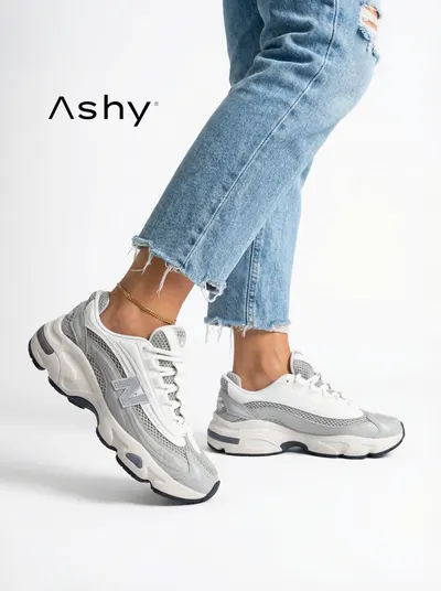 حذاء رياضي نسائي