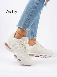 حذاء رياضي نسائي 1