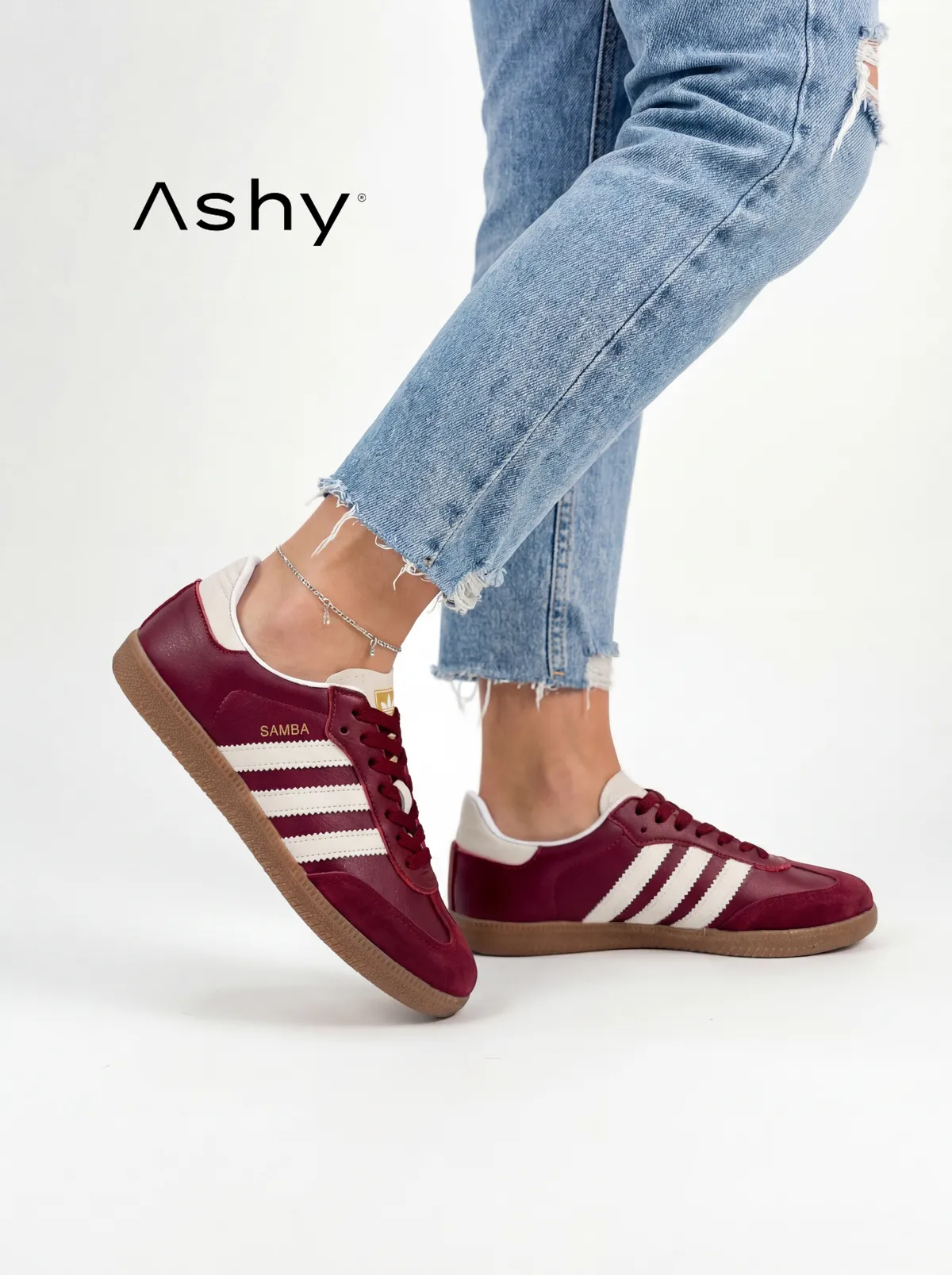 حذاء رياضي نسائي